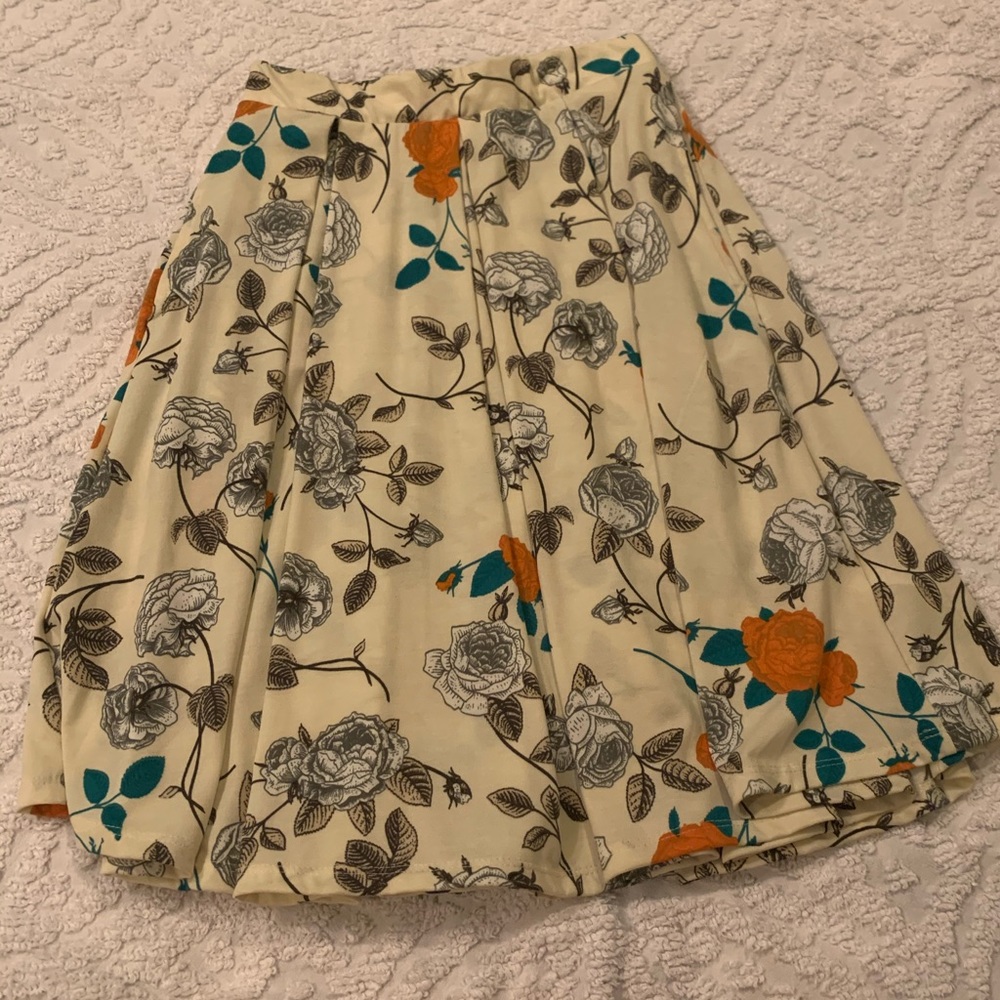 Lularoe skirt